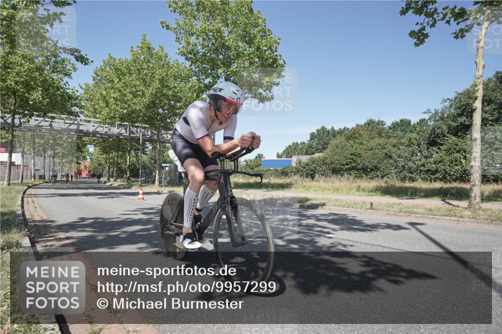 09.08.2026 - GEWOBA Citytriathlon Bremen Michael Burmester http://msf.ph/oto/9957299 09.08.2026 13:04:55 Radfahren 738, 747, 773, 777, 856, 908, 917, 1160 meine-sportfotos.de