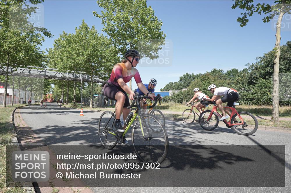 09.08.2026 - GEWOBA Citytriathlon Bremen Michael Burmester http://msf.ph/oto/9957302 09.08.2026 13:04:59 Radfahren 652, 738, 747, 773, 777, 856, 908, 917, 922 meine-sportfotos.de
