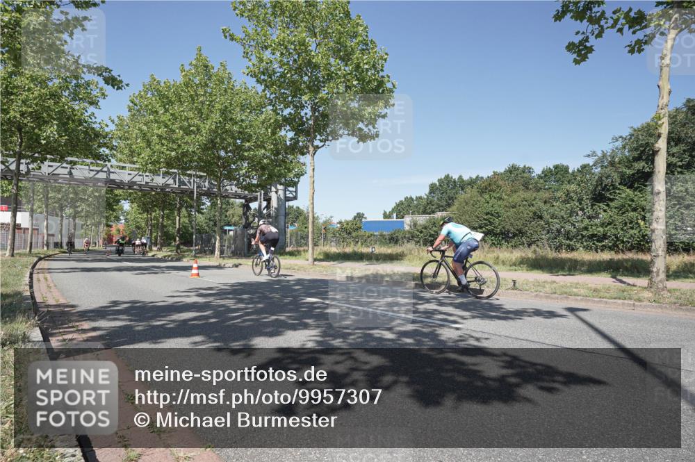 09.08.2026 - GEWOBA Citytriathlon Bremen Michael Burmester http://msf.ph/oto/9957307 09.08.2026 13:05:04 Radfahren 652, 738, 747, 773, 777, 908, 917, 922 meine-sportfotos.de