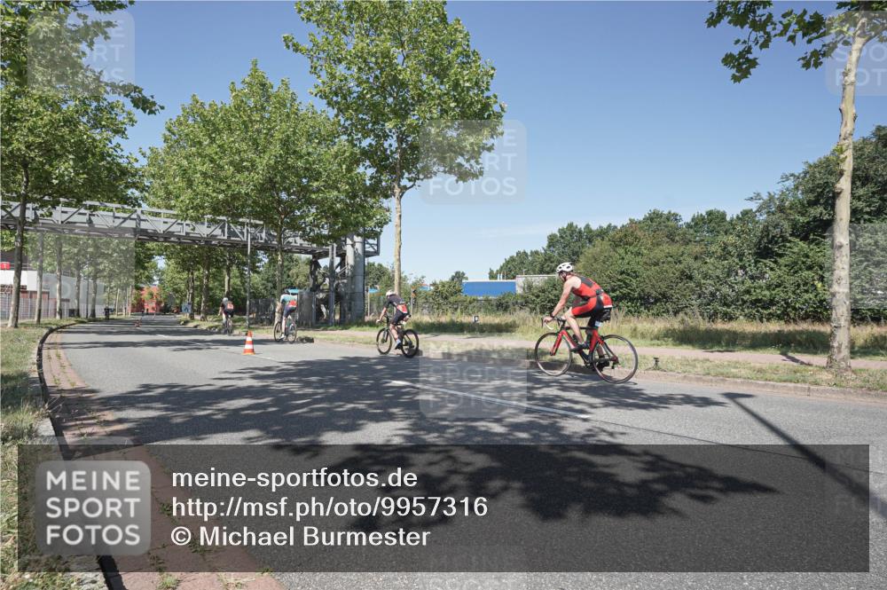 09.08.2026 - GEWOBA Citytriathlon Bremen Michael Burmester http://msf.ph/oto/9957316 09.08.2026 13:05:24 Radfahren 583, 613, 818, 830, 1139 meine-sportfotos.de