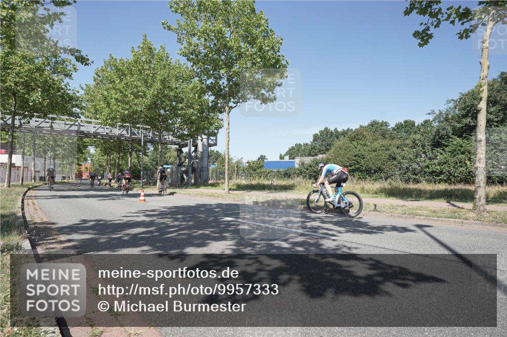 09.08.2026 - GEWOBA Citytriathlon Bremen Michael Burmester http://msf.ph/oto/9957333 09.08.2026 13:05:54 Radfahren 561, 593, 618, 913, 958, 969, 1116, 1145 meine-sportfotos.de