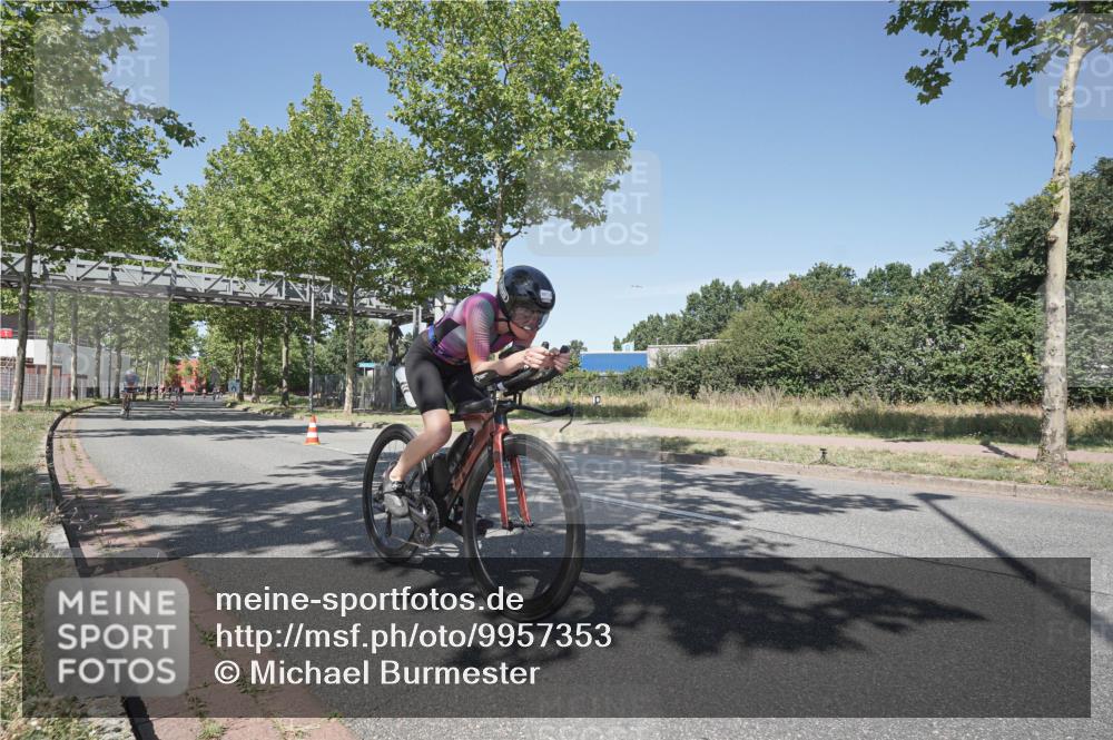 09.08.2026 - GEWOBA Citytriathlon Bremen Michael Burmester http://msf.ph/oto/9957353 09.08.2026 13:06:33 Radfahren 544, 624, 644, 645, 647, 677, 683, 685, 811, 824, 882, 927, 987 meine-sportfotos.de