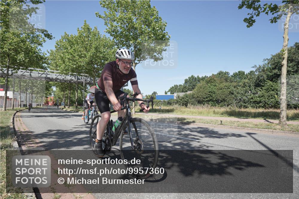 09.08.2026 - GEWOBA Citytriathlon Bremen Michael Burmester http://msf.ph/oto/9957360 09.08.2026 13:06:43 Radfahren 544, 554, 563, 624, 644, 811, 824, 874, 882, 987 meine-sportfotos.de