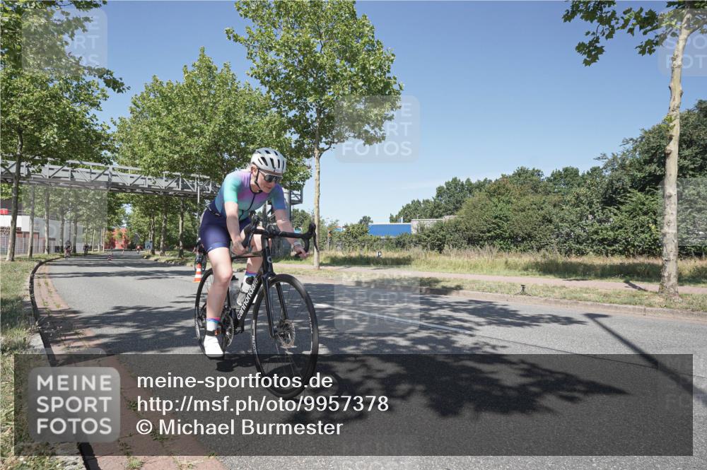 09.08.2026 - GEWOBA Citytriathlon Bremen Michael Burmester http://msf.ph/oto/9957378 09.08.2026 13:07:26 Radfahren 959, 1149, 1158 meine-sportfotos.de