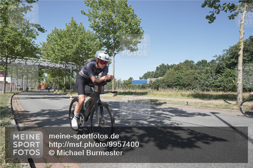 09.08.2026 - GEWOBA Citytriathlon Bremen Michael Burmester http://msf.ph/oto/9957400 09.08.2026 13:08:18 Radfahren 710, 730, 899, 979 meine-sportfotos.de