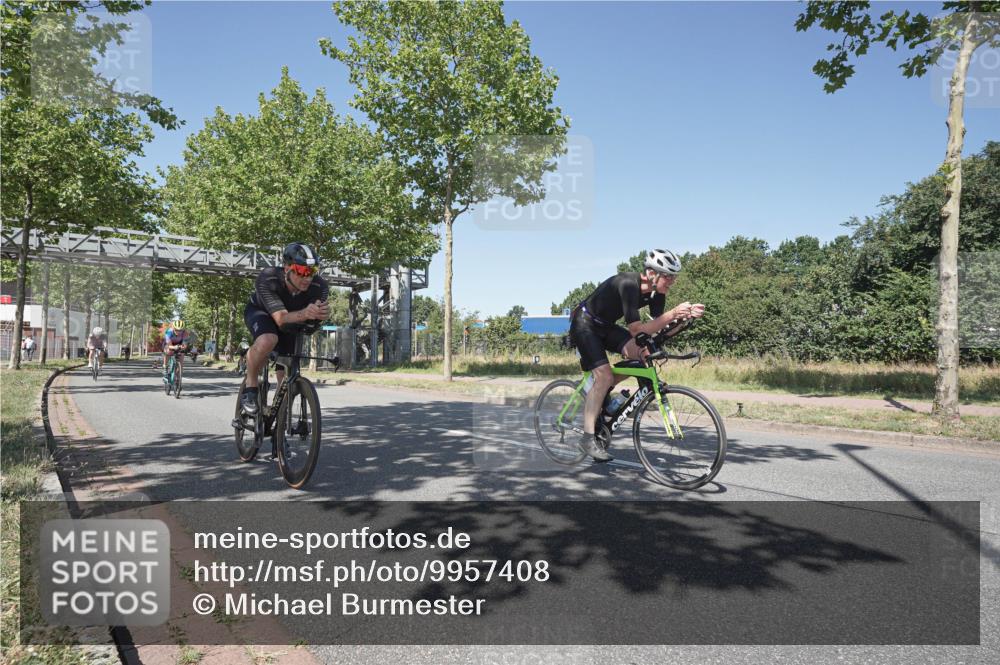 09.08.2026 - GEWOBA Citytriathlon Bremen Michael Burmester http://msf.ph/oto/9957408 09.08.2026 13:08:33 Radfahren 730, 756, 820, 879, 904, 1016, 1137 meine-sportfotos.de