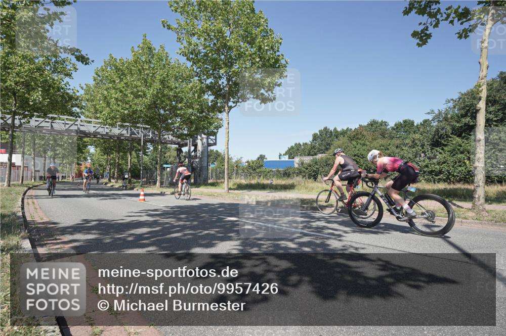 09.08.2026 - GEWOBA Citytriathlon Bremen Michael Burmester http://msf.ph/oto/9957426 09.08.2026 13:08:59 Radfahren 589, 594, 641, 899, 1133 meine-sportfotos.de
