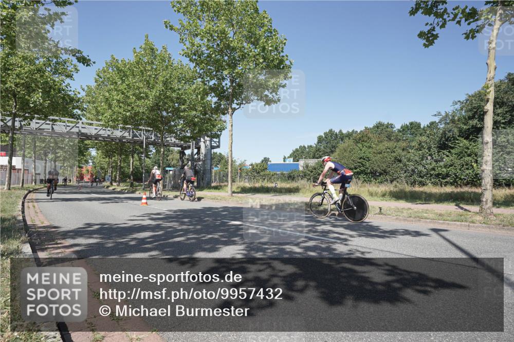 09.08.2026 - GEWOBA Citytriathlon Bremen Michael Burmester http://msf.ph/oto/9957432 09.08.2026 13:09:10 Radfahren 589, 724, 795, 899, 1133, 1143 meine-sportfotos.de