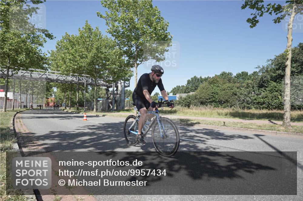 09.08.2026 - GEWOBA Citytriathlon Bremen Michael Burmester http://msf.ph/oto/9957434 09.08.2026 13:09:15 Radfahren 589, 724, 795, 826, 1103, 1143 meine-sportfotos.de
