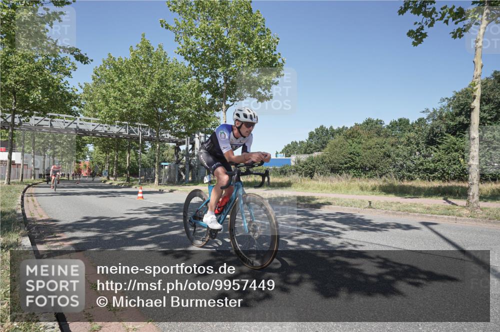 09.08.2026 - GEWOBA Citytriathlon Bremen Michael Burmester http://msf.ph/oto/9957449 09.08.2026 13:09:45 Radfahren 822, 877, 914, 946, 947, 963, 1009, 1013, 1129, 1141 meine-sportfotos.de