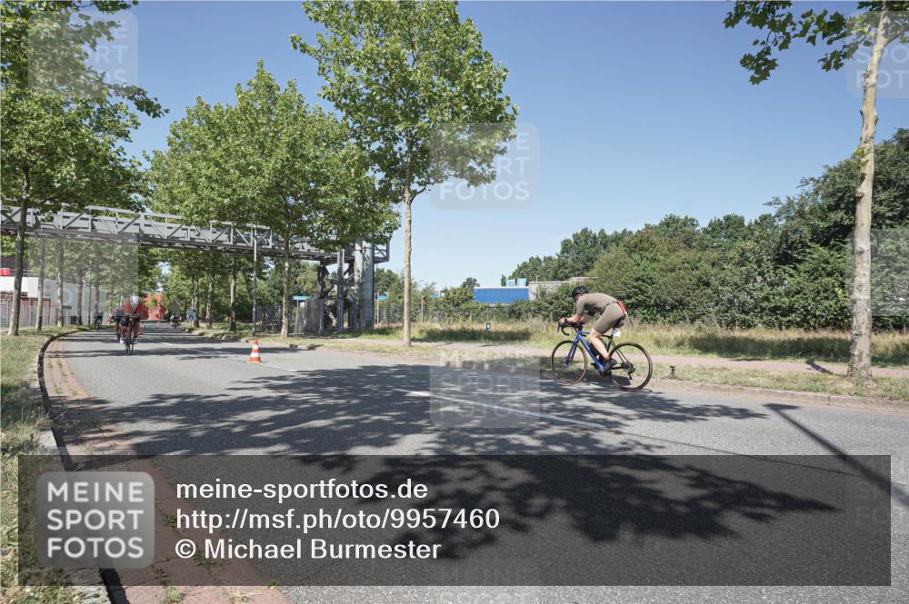 09.08.2026 - GEWOBA Citytriathlon Bremen Michael Burmester http://msf.ph/oto/9957460 09.08.2026 13:10:03 Radfahren 545, 739, 778, 799, 807, 822, 880, 1130 meine-sportfotos.de