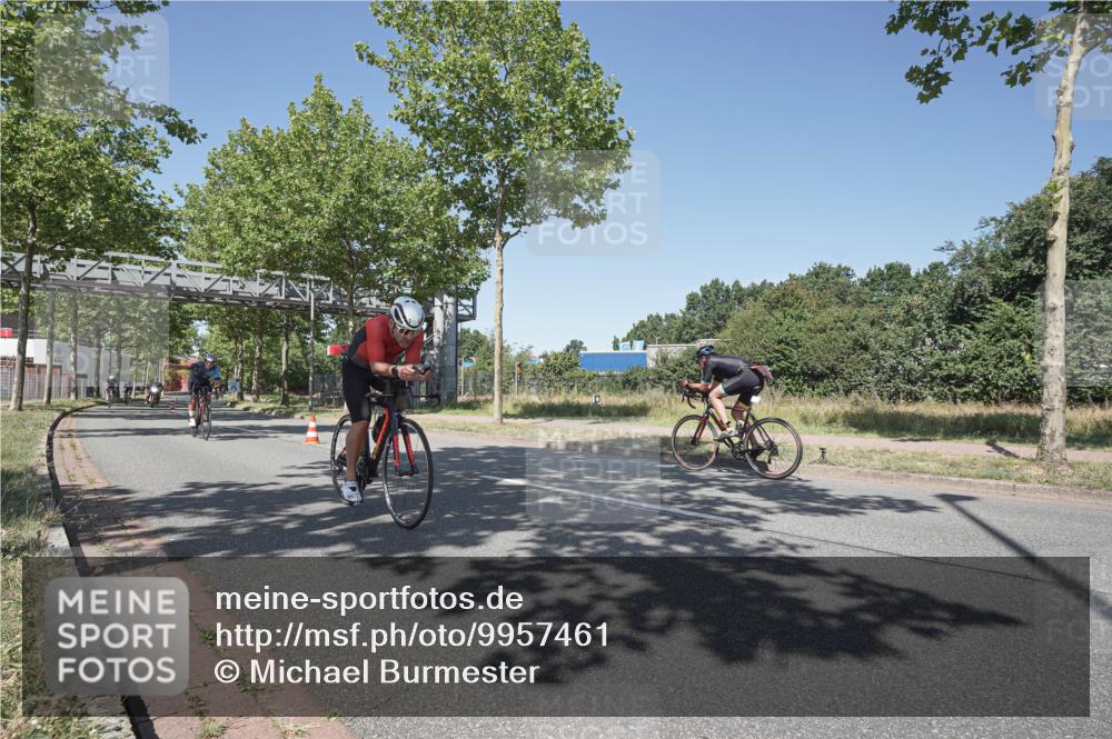 09.08.2026 - GEWOBA Citytriathlon Bremen Michael Burmester http://msf.ph/oto/9957461 09.08.2026 13:10:04 Radfahren 545, 739, 778, 799, 807, 880, 1130 meine-sportfotos.de