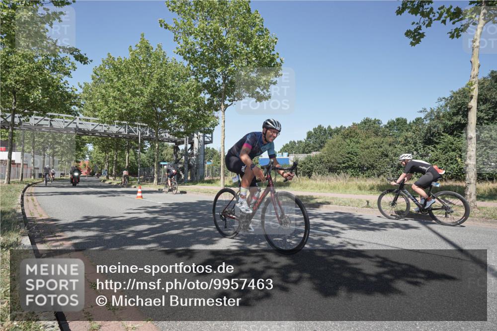 09.08.2026 - GEWOBA Citytriathlon Bremen Michael Burmester http://msf.ph/oto/9957463 09.08.2026 13:10:05 Radfahren 545, 739, 778, 799, 807, 880, 1130 meine-sportfotos.de