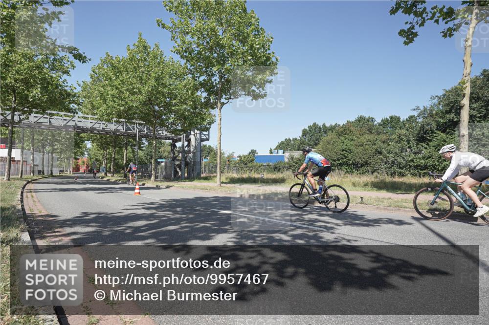 09.08.2026 - GEWOBA Citytriathlon Bremen Michael Burmester http://msf.ph/oto/9957467 09.08.2026 13:10:10 Radfahren 545, 778, 799, 807, 1130 meine-sportfotos.de