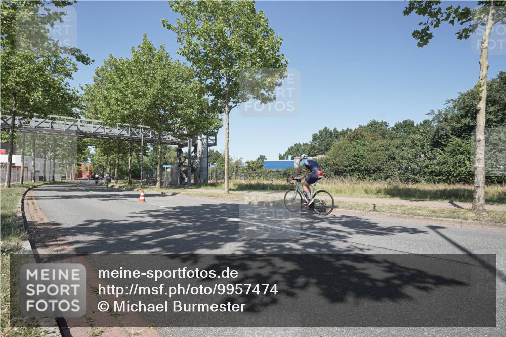 09.08.2026 - GEWOBA Citytriathlon Bremen Michael Burmester http://msf.ph/oto/9957474 09.08.2026 13:10:24 Radfahren 748 meine-sportfotos.de