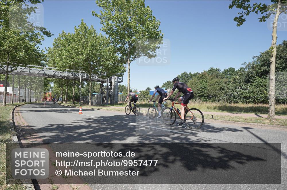 09.08.2026 - GEWOBA Citytriathlon Bremen Michael Burmester http://msf.ph/oto/9957477 09.08.2026 13:10:32 Radfahren 748 meine-sportfotos.de