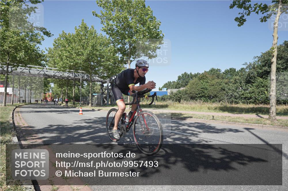 09.08.2026 - GEWOBA Citytriathlon Bremen Michael Burmester http://msf.ph/oto/9957493 09.08.2026 13:10:53 Radfahren 598, 615, 716, 717, 750, 794, 823, 964, 967, 993 meine-sportfotos.de