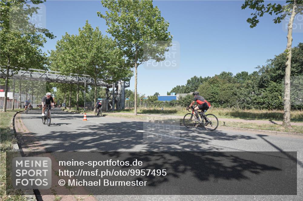 09.08.2026 - GEWOBA Citytriathlon Bremen Michael Burmester http://msf.ph/oto/9957495 09.08.2026 13:10:59 Radfahren 598, 600, 615, 749, 750, 794, 884, 964, 993 meine-sportfotos.de