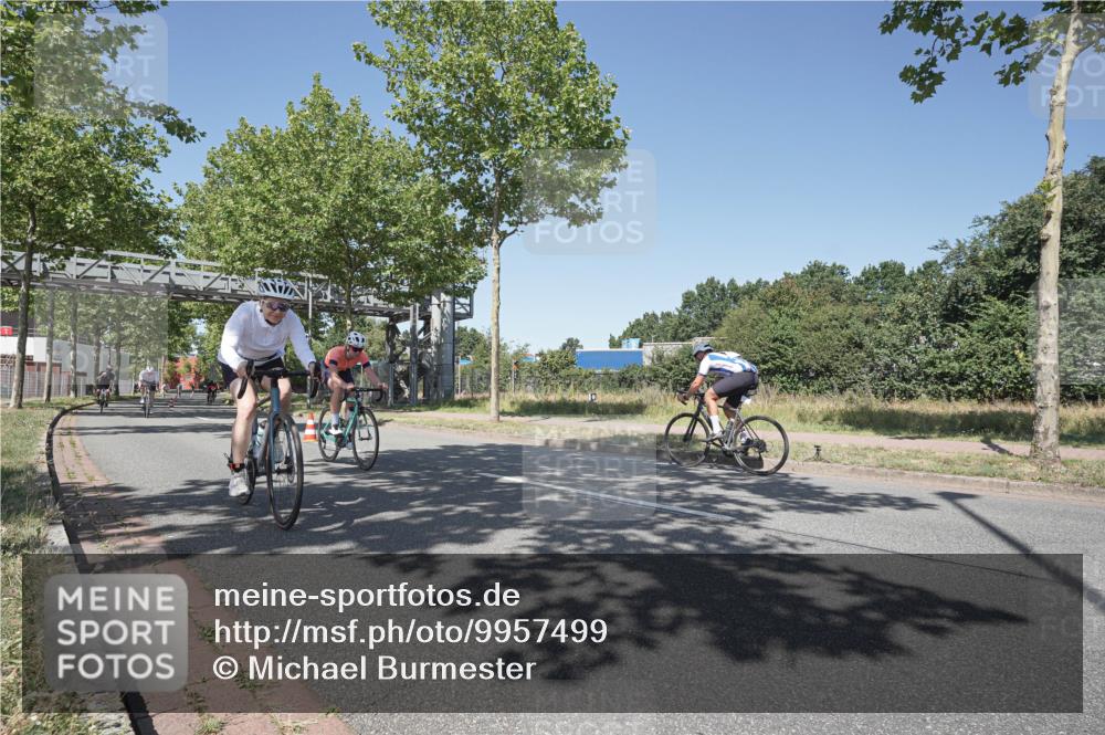 09.08.2026 - GEWOBA Citytriathlon Bremen Michael Burmester http://msf.ph/oto/9957499 09.08.2026 13:11:03 Radfahren 555, 600, 615, 679, 749, 750, 794, 884, 964, 993 meine-sportfotos.de