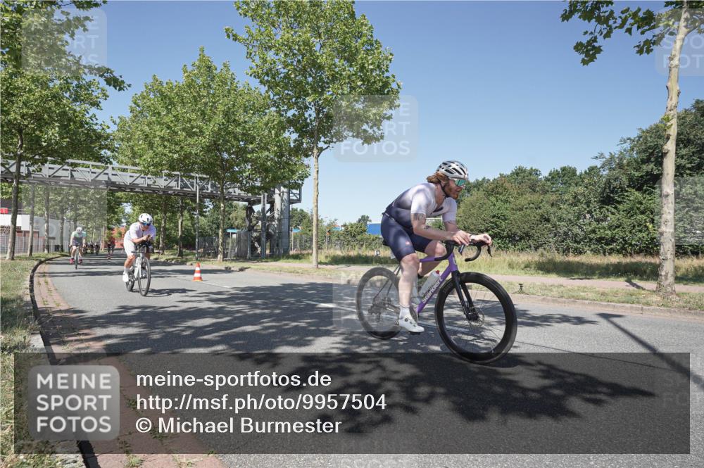 09.08.2026 - GEWOBA Citytriathlon Bremen Michael Burmester http://msf.ph/oto/9957504 09.08.2026 13:11:12 Radfahren 555, 566, 596, 600, 615, 639, 679, 728, 749, 788, 792, 814, 884, 964 meine-sportfotos.de