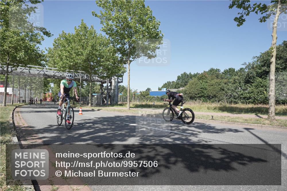 09.08.2026 - GEWOBA Citytriathlon Bremen Michael Burmester http://msf.ph/oto/9957506 09.08.2026 13:11:13 Radfahren 555, 566, 596, 600, 639, 679, 728, 749, 788, 792, 814, 884 meine-sportfotos.de