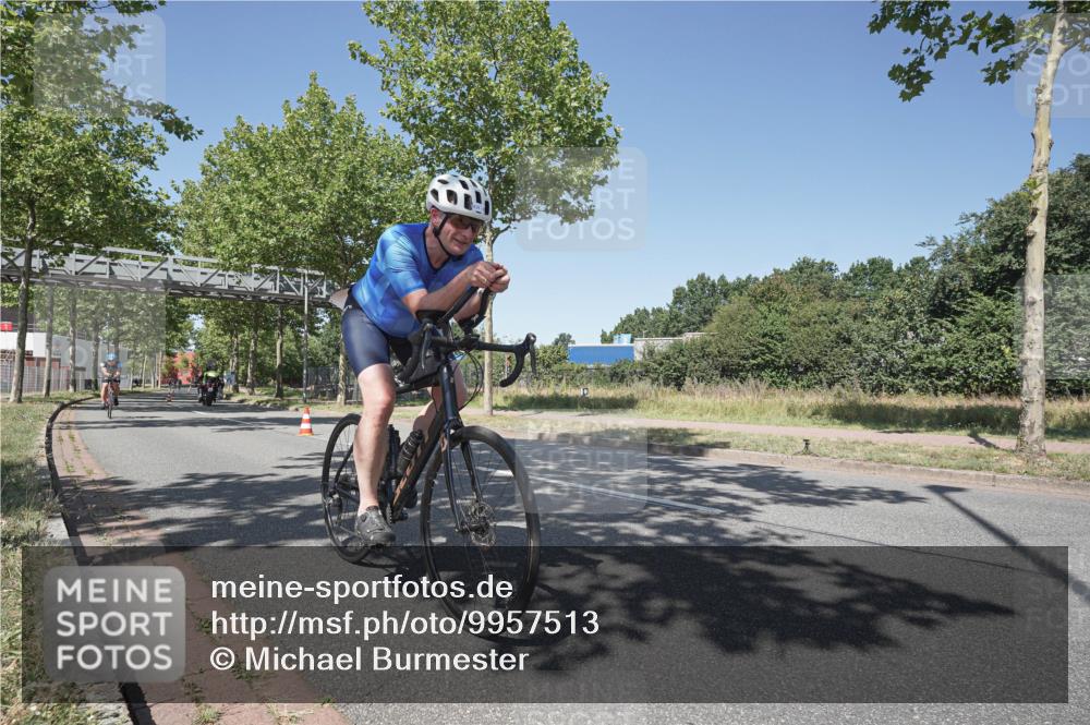 09.08.2026 - GEWOBA Citytriathlon Bremen Michael Burmester http://msf.ph/oto/9957513 09.08.2026 13:11:19 Radfahren 555, 566, 596, 600, 639, 679, 728, 788, 792, 814 meine-sportfotos.de