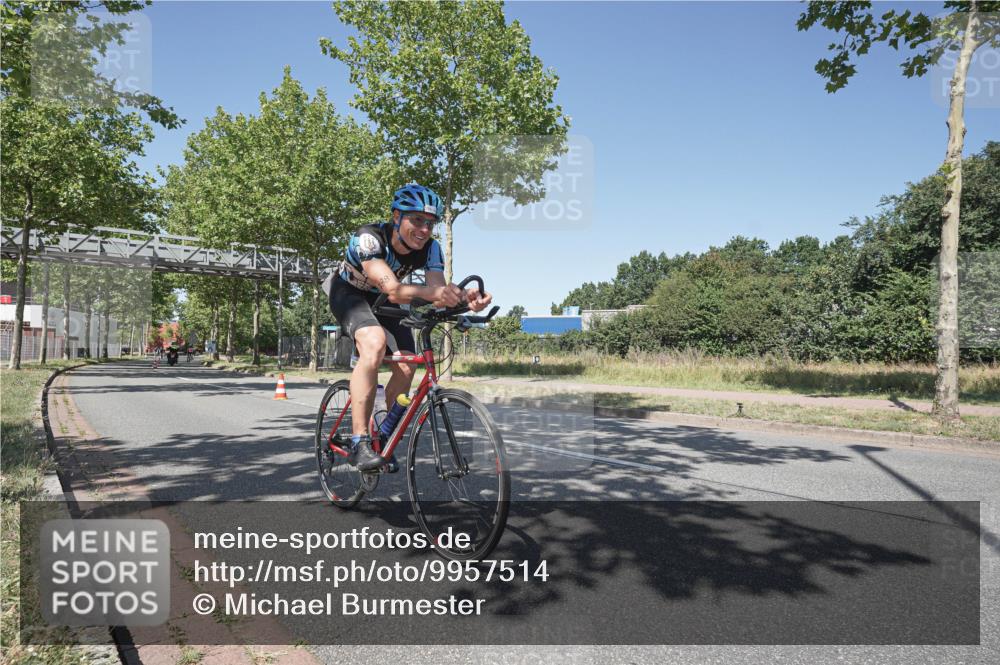 09.08.2026 - GEWOBA Citytriathlon Bremen Michael Burmester http://msf.ph/oto/9957514 09.08.2026 13:11:20 Radfahren 555, 566, 596, 639, 679, 728, 788, 792, 814 meine-sportfotos.de