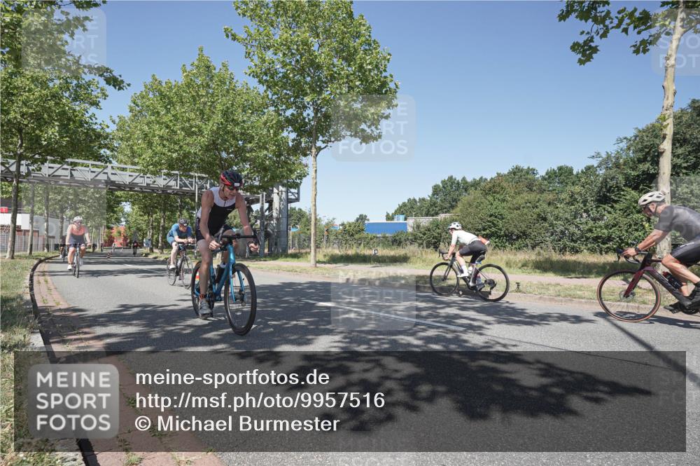 09.08.2026 - GEWOBA Citytriathlon Bremen Michael Burmester http://msf.ph/oto/9957516 09.08.2026 13:11:28 Radfahren 566, 606, 611, 639, 655, 728, 788, 790, 792, 814, 869, 901 meine-sportfotos.de