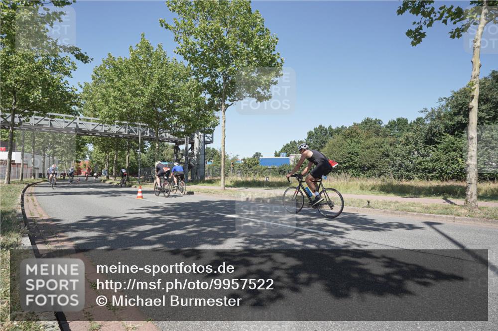 09.08.2026 - GEWOBA Citytriathlon Bremen Michael Burmester http://msf.ph/oto/9957522 09.08.2026 13:11:33 Radfahren 582, 606, 611, 655, 790, 869, 901 meine-sportfotos.de