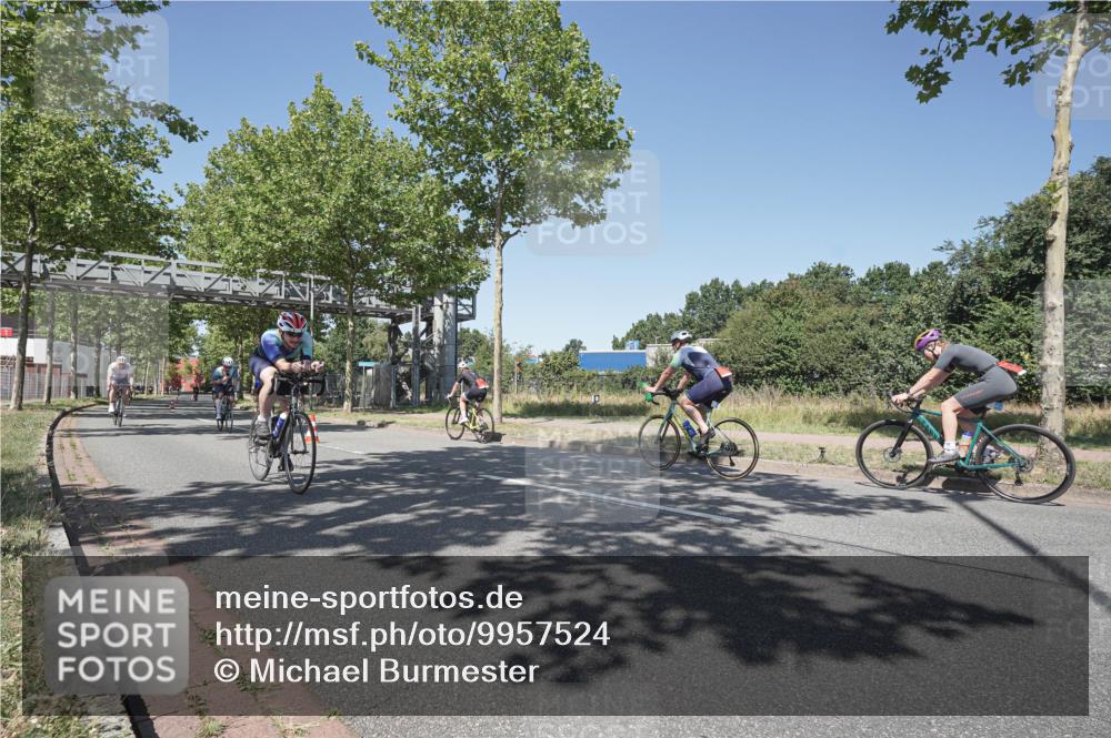 09.08.2026 - GEWOBA Citytriathlon Bremen Michael Burmester http://msf.ph/oto/9957524 09.08.2026 13:11:35 Radfahren 582, 606, 611, 655, 790, 869, 901 meine-sportfotos.de