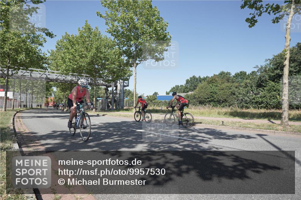 09.08.2026 - GEWOBA Citytriathlon Bremen Michael Burmester http://msf.ph/oto/9957530 09.08.2026 13:11:40 Radfahren 582, 606, 609, 611, 655, 726, 790, 867, 869, 901, 990 meine-sportfotos.de