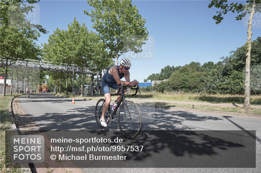 09.08.2026 - GEWOBA Citytriathlon Bremen Michael Burmester http://msf.ph/oto/9957537 09.08.2026 13:11:57 Radfahren 726, 783, 848, 855, 867, 990, 1119 meine-sportfotos.de