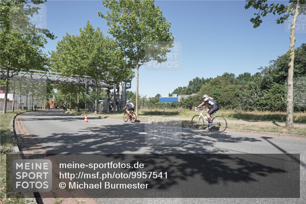 09.08.2026 - GEWOBA Citytriathlon Bremen Michael Burmester http://msf.ph/oto/9957541 09.08.2026 13:12:05 Radfahren 783, 812, 848, 855 meine-sportfotos.de