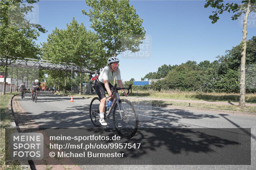 09.08.2026 - GEWOBA Citytriathlon Bremen Michael Burmester http://msf.ph/oto/9957547 09.08.2026 13:12:18 Radfahren 636, 638, 745, 758, 781, 812, 861, 864, 909, 935, 981, 1015, 1019 meine-sportfotos.de