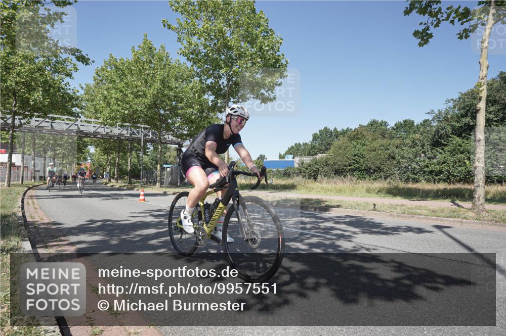 09.08.2026 - GEWOBA Citytriathlon Bremen Michael Burmester http://msf.ph/oto/9957551 09.08.2026 13:12:21 Radfahren 552, 636, 638, 745, 758, 781, 812, 816, 846, 861, 864, 909, 935, 981, 1015, 1019 meine-sportfotos.de