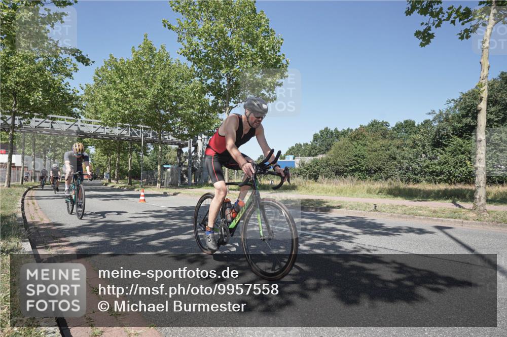 09.08.2026 - GEWOBA Citytriathlon Bremen Michael Burmester http://msf.ph/oto/9957558 09.08.2026 13:12:27 Radfahren 552, 636, 638, 744, 745, 758, 781, 816, 846, 861, 864, 895, 909, 911, 935, 981, 1015, 1019, 1111 meine-sportfotos.de