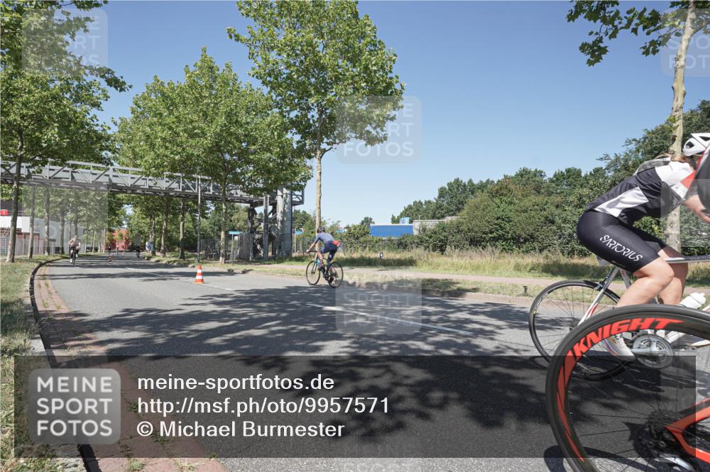 09.08.2026 - GEWOBA Citytriathlon Bremen Michael Burmester http://msf.ph/oto/9957571 09.08.2026 13:12:54 Radfahren 804, 939, 960, 1006, 1118, 1138, 1142 meine-sportfotos.de