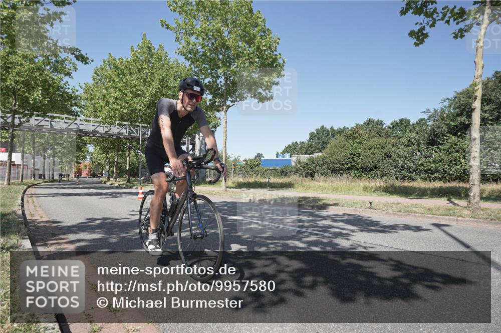 09.08.2026 - GEWOBA Citytriathlon Bremen Michael Burmester http://msf.ph/oto/9957580 09.08.2026 13:13:18 Radfahren 839, 920, 921, 982 meine-sportfotos.de