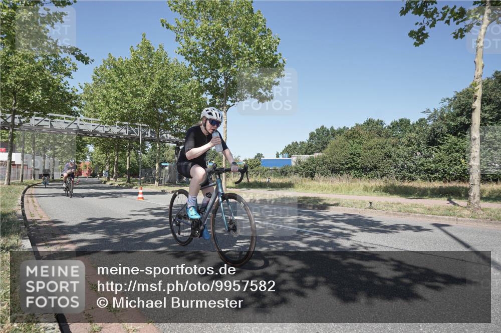 09.08.2026 - GEWOBA Citytriathlon Bremen Michael Burmester http://msf.ph/oto/9957582 09.08.2026 13:13:26 Radfahren 839, 871, 920, 921, 982 meine-sportfotos.de