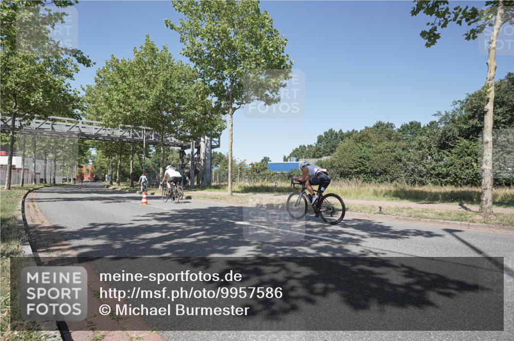 09.08.2026 - GEWOBA Citytriathlon Bremen Michael Burmester http://msf.ph/oto/9957586 09.08.2026 13:13:30 Radfahren 568, 871, 920, 921, 982 meine-sportfotos.de