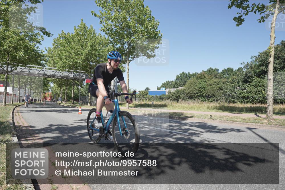 09.08.2026 - GEWOBA Citytriathlon Bremen Michael Burmester http://msf.ph/oto/9957588 09.08.2026 13:13:39 Radfahren 568, 759, 871, 1156 meine-sportfotos.de