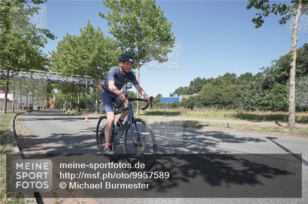 09.08.2026 - GEWOBA Citytriathlon Bremen Michael Burmester http://msf.ph/oto/9957589 09.08.2026 13:13:41 Radfahren 568, 759, 763, 871, 1156 meine-sportfotos.de