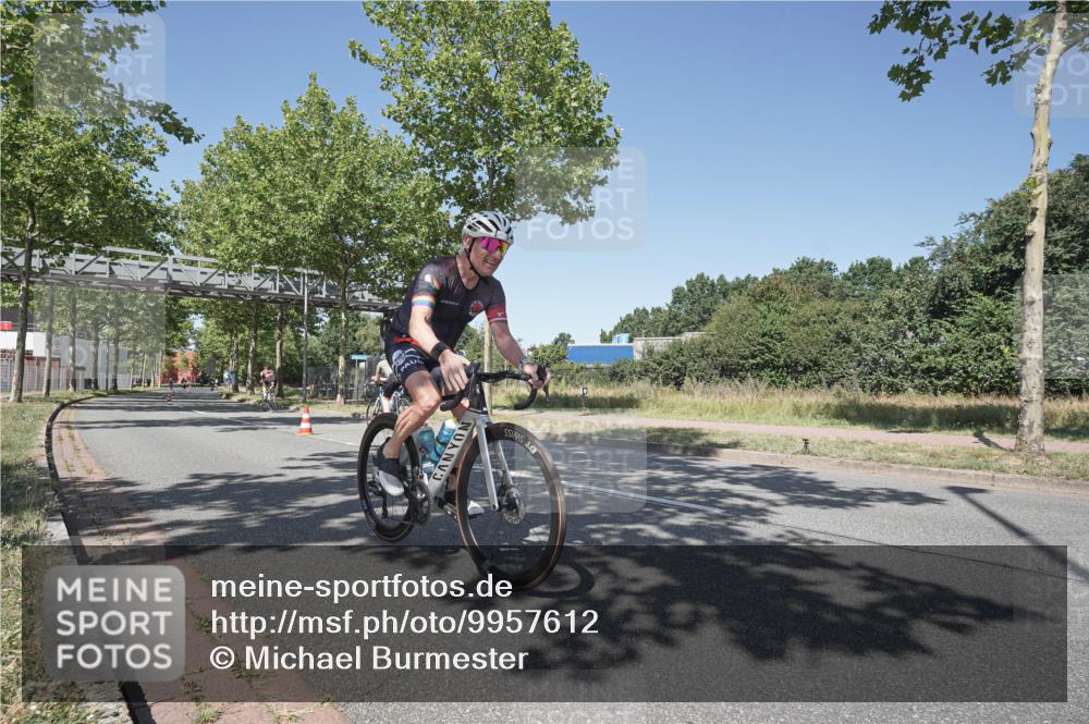 09.08.2026 - GEWOBA Citytriathlon Bremen Michael Burmester http://msf.ph/oto/9957612 09.08.2026 13:14:37 Radfahren 872 meine-sportfotos.de