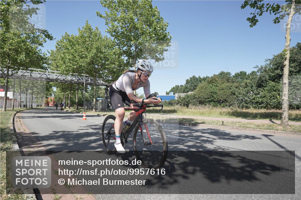 09.08.2026 - GEWOBA Citytriathlon Bremen Michael Burmester http://msf.ph/oto/9957616 09.08.2026 13:14:46 Radfahren 574, 872, 896 meine-sportfotos.de