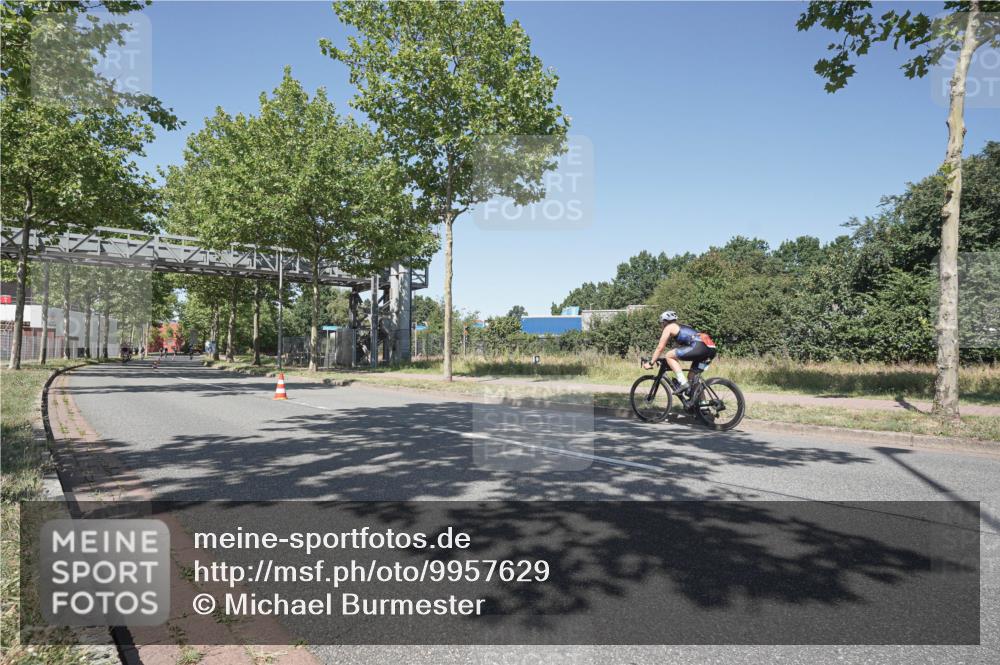 09.08.2026 - GEWOBA Citytriathlon Bremen Michael Burmester http://msf.ph/oto/9957629 09.08.2026 13:15:20 Radfahren 762, 834, 918, 1113, 1126, 1136 meine-sportfotos.de