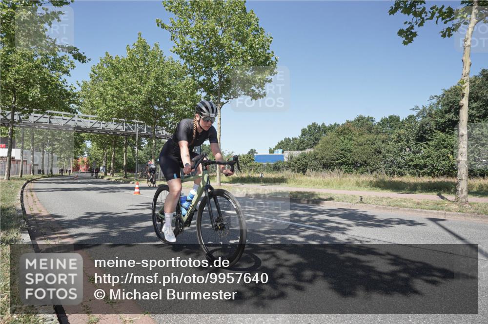 09.08.2026 - GEWOBA Citytriathlon Bremen Michael Burmester http://msf.ph/oto/9957640 09.08.2026 13:15:41 Radfahren 673, 727, 809, 844, 888, 954 meine-sportfotos.de