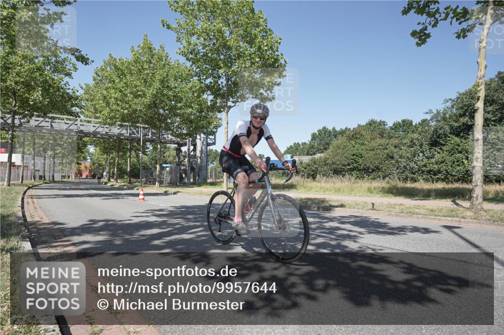 09.08.2026 - GEWOBA Citytriathlon Bremen Michael Burmester http://msf.ph/oto/9957644 09.08.2026 13:15:52 Radfahren 637, 809, 888, 954 meine-sportfotos.de