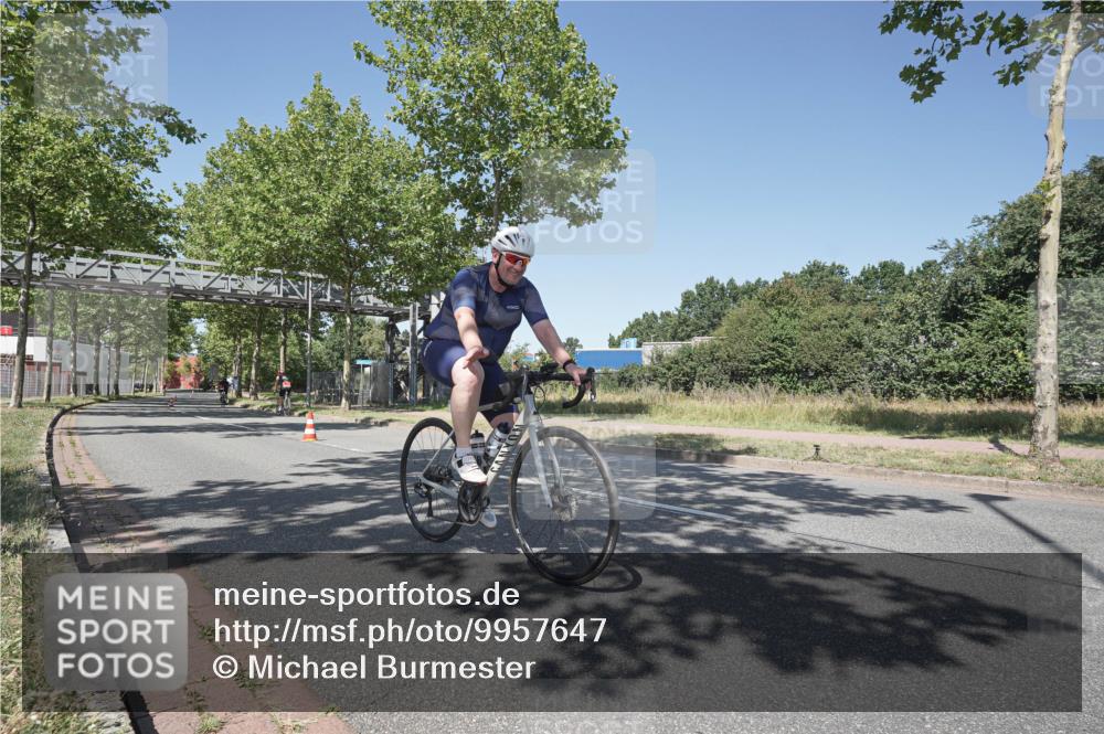 09.08.2026 - GEWOBA Citytriathlon Bremen Michael Burmester http://msf.ph/oto/9957647 09.08.2026 13:16:02 Radfahren 637, 838, 919 meine-sportfotos.de