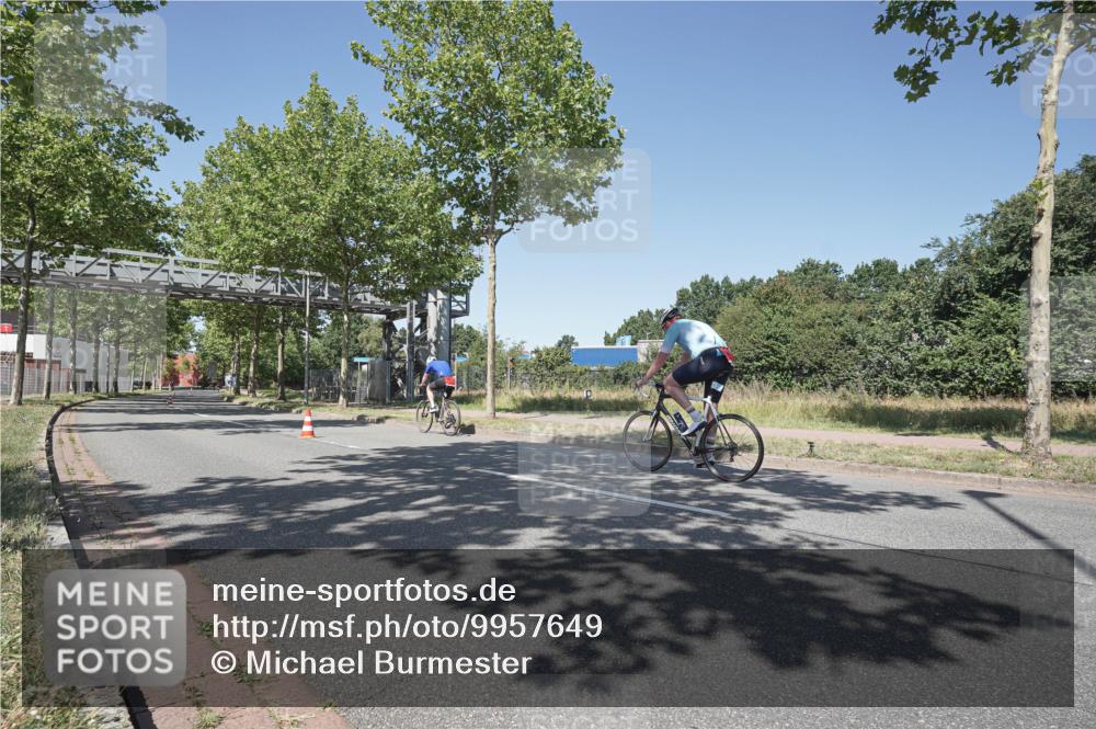 09.08.2026 - GEWOBA Citytriathlon Bremen Michael Burmester http://msf.ph/oto/9957649 09.08.2026 13:16:12 Radfahren 838, 919 meine-sportfotos.de