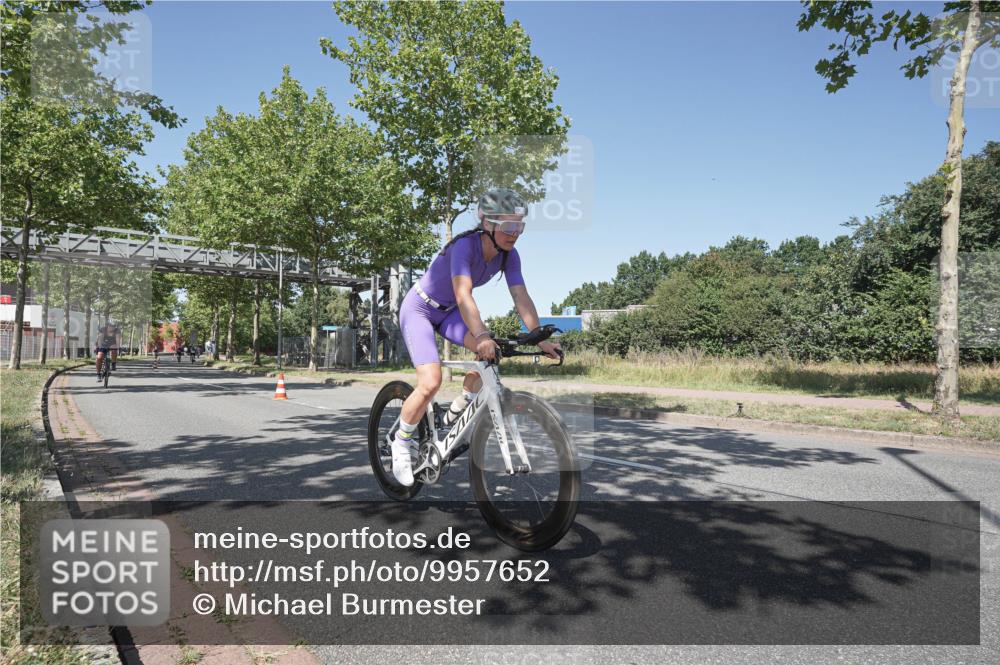 09.08.2026 - GEWOBA Citytriathlon Bremen Michael Burmester http://msf.ph/oto/9957652 09.08.2026 13:16:24 Radfahren 733, 886, 976 meine-sportfotos.de